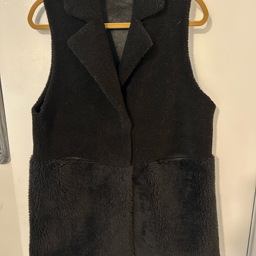 Classic Black Faux Shearling Vest with Notched Collar